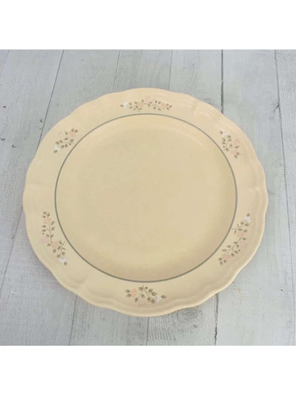 Pfaltzgraff REMEMBRANCE Stoneware Scalloped Floral Rim USA Dinner Plate Set of 4